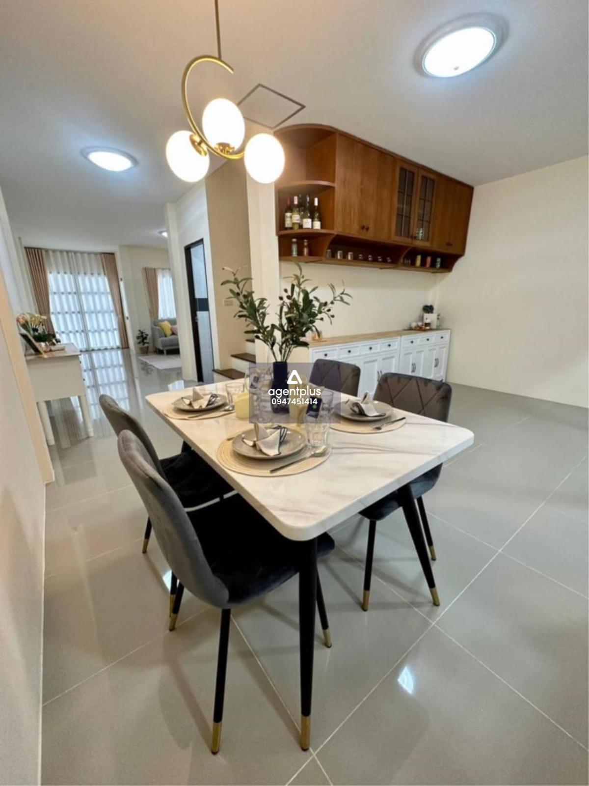 ขายทาวน์โฮม 2 ชั้น  พัทยา ชลบุรี