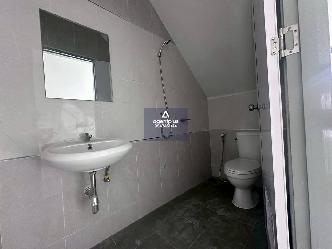 อาคารพาณิชย์สร้างใหม่ 4 ชั้น + ดาดฟ้า (รวม 5 ชั้น) ✨ พร้อมปล่อยเช่าแล้ว! ทำเลทองมาบประชัน  หน้าถนนใหญ่ กว้าง เด่น สะดุดตา