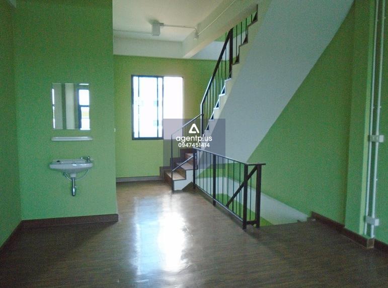 ขายอาคารพาณิชย์ 3 ชั้น พร้อมชั้นลอยและดาดฟ้า ซอยลำลูกกา 32 ปทุมธานี เหมาะสำหรับอยู่อาศัย ทำออฟฟิศ หรือประกอบธุรกิจการค้า