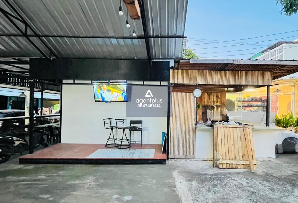  ให้เช่าร้านอาหาร ตกแต่งพร้อมใช้งาน ทำเลดี ติดถนนหน้าโครงการ เหมาะกับร้านแนวเอ้าท์ดอร์