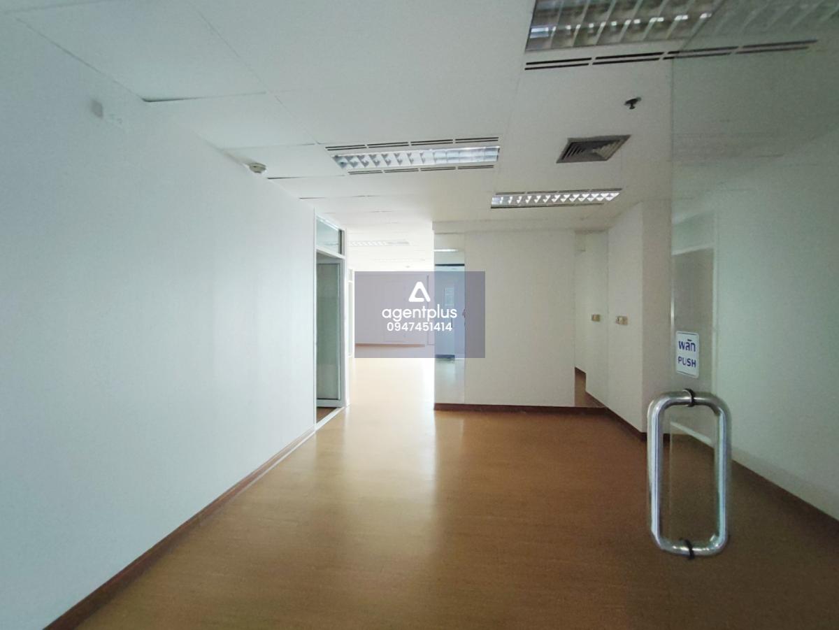 เช่า อาคารสำนักงานมาตรฐาน ใจกลางเมือง ใกล้อนุสาวรีย์ชัยสมรภูมิ 105.5 ตรม.