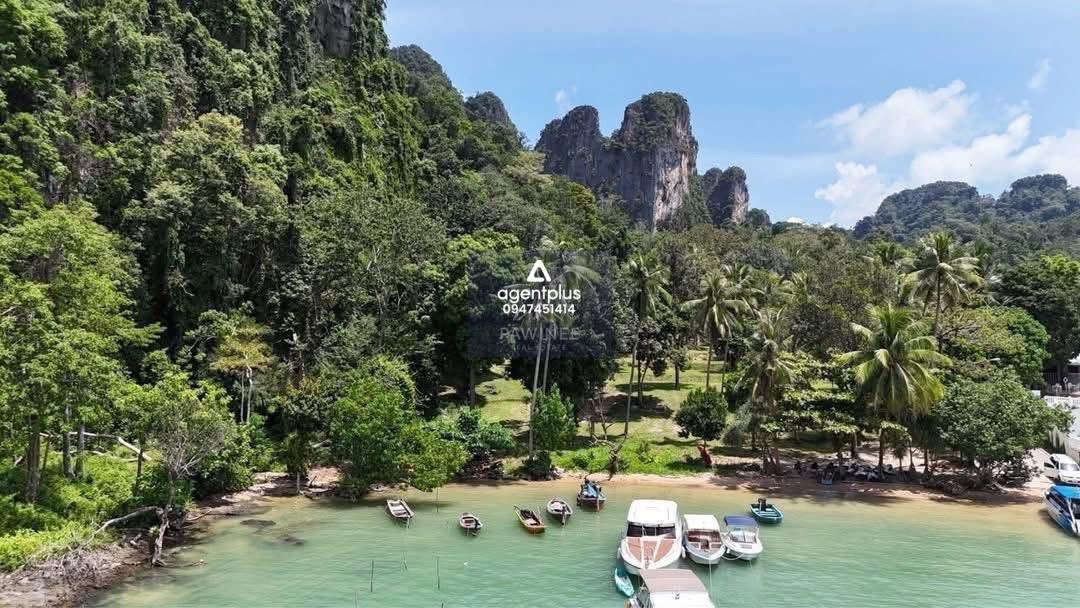 *ขายที่ดินติดทะเล วิวภูเขาด้านหลัง อ่าวน้ำเมา ตำบลไสไทย กระบี่