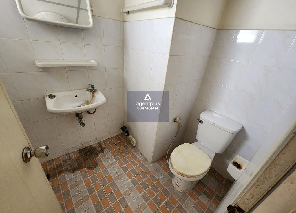 ขายคอนโดมิเนียมทำเลดี ตั้งอยู่ติดถนนบางบัวทอง-บางพูน(ซ่อมสร้าง) คมนาคมสะดวก โครงการเอกธานีคอนโดทาวน์ (บางพูน) ปทุมธานี