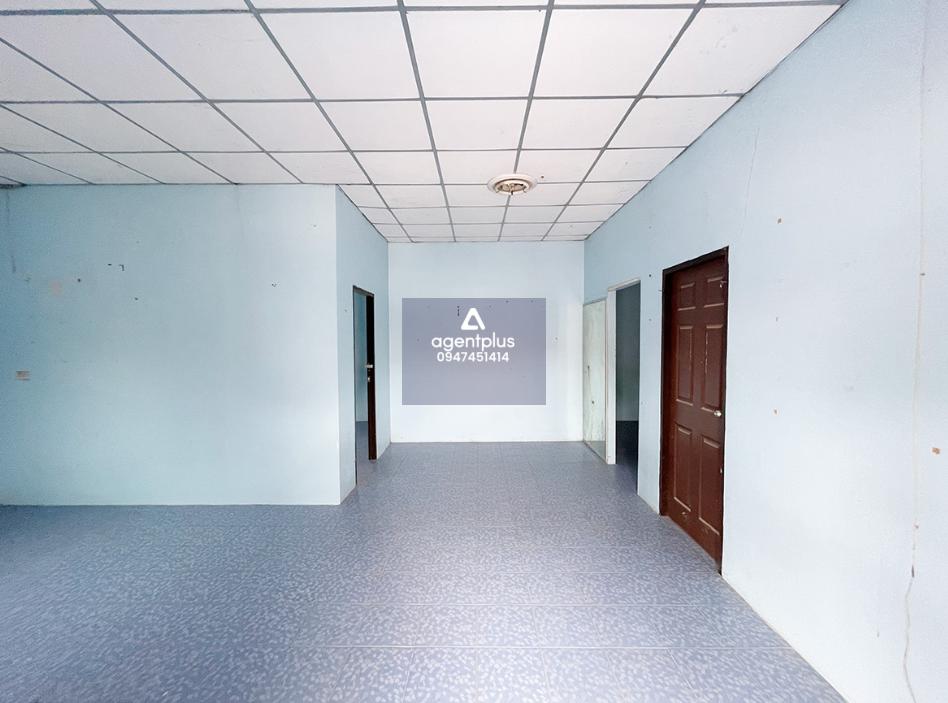 บ้านเดี่ยวชั้นเดียว โครงการบ้านไข่มุก 2 ชลบุรี ติดถนนสายอ่าวอุดม-ปากร่วม (ชบ.1032) เดินทางสะดวก ทรัพย์อยู่ในย่านชุมชน สาธารณูปโภคครบครัน