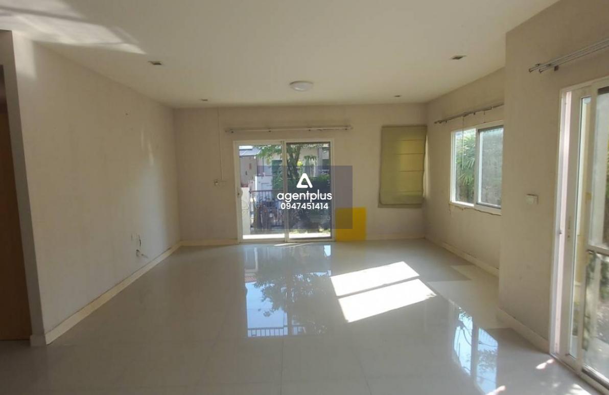 ขายบ้านเปล่า 2 ชั้น เหมาะเอามารีโนเวทใหม่ 3 นอน 3 น้ำ หมู่บ้านบุราสิริ ท่าข้าม-พระราม 2