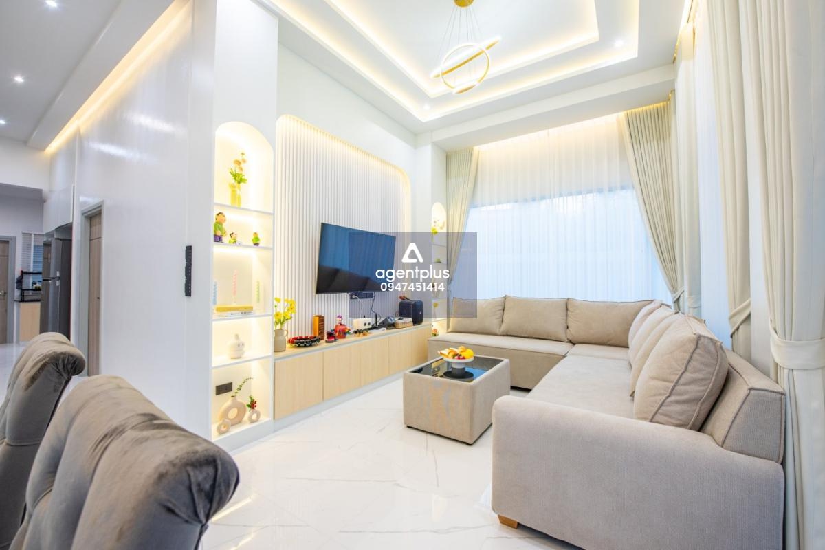 ขายบ้านพูลวิลล่าสวยพร้อมทำธุรกิจ อยู่อาศัยก็ดี  