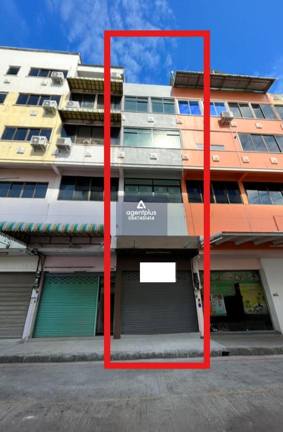 อาคารพาณิชย์ 4 ชั้น ทำเลเมืองพิษณุโลก — ปทุมทอง เหมาะสำหรับทำธุรกิจและอยู่อาศัย ทำเลดีใกล้แหล่งชุมชน