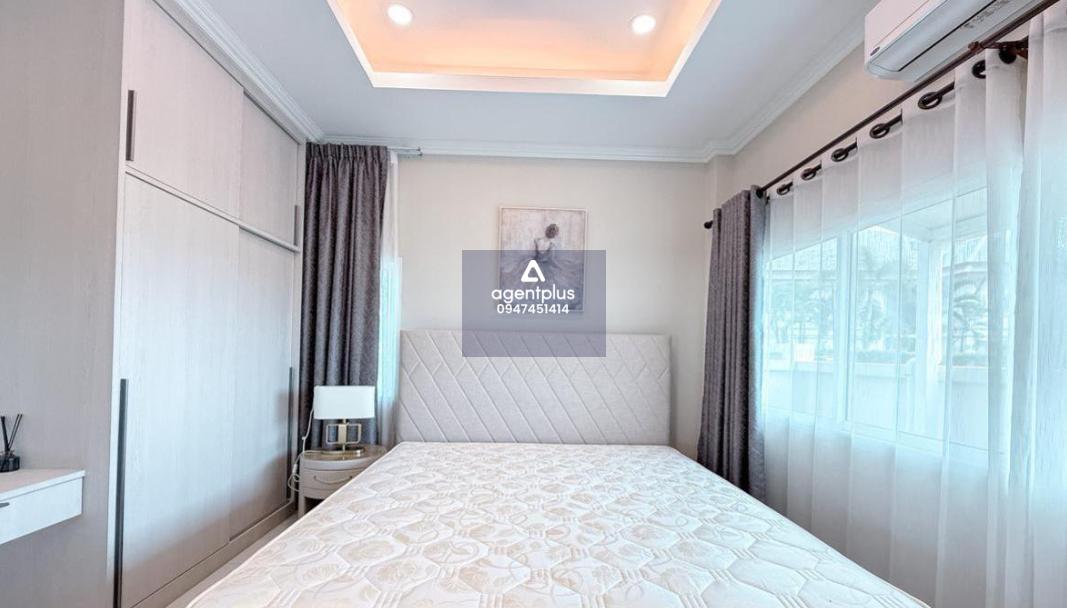 พูลวิลลาในโครงคุณภาพ ออกแบบได้ครบทุกฟังก์ชันการใช้งาน ตกแต่งด้วยเฟอร์นิเจอร์อย่างดี หรูหรา ทันสมัย  ชุมชนดี สังคมดี บรรยากาศน่าอยู่ โอบล้อ ด้วยธรรมชาติ และใกล้แหล่งท่องเทียวมากมาย