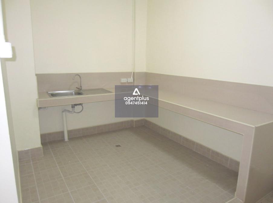 ขายอาคารพาณิชย์ หาดใหญ่ อาคารพาณิชย์ 3 ชั้น ทำเลดีในแหล่งชุมชน การคมนาคมสะดวก สาธารณูปโภคครบ เหมาะสำหรับอยู่อาศัยหรือทำการค้า