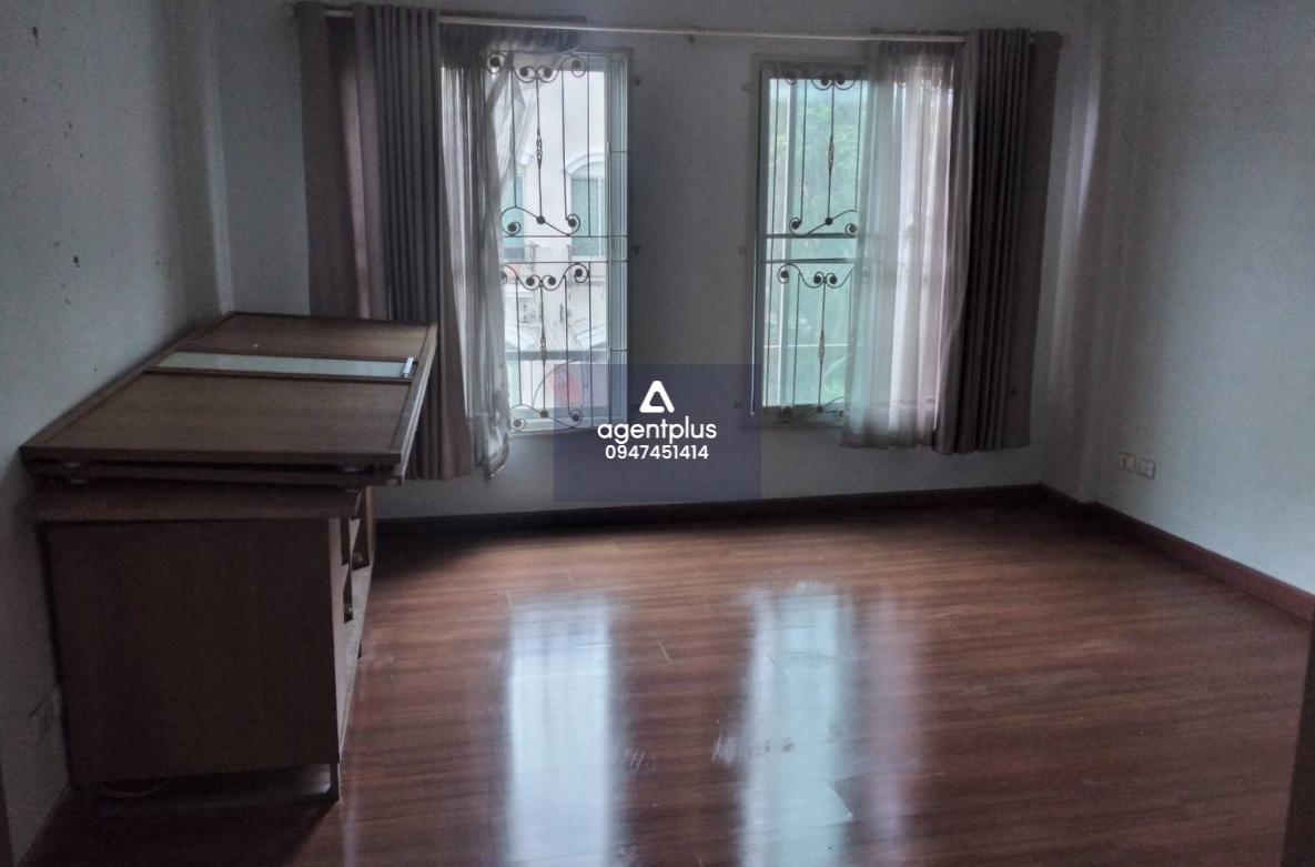 ทาวน์เฮ้าส์ 3 ชั้น โครงการบ้านกลางเมือง THE PARIS พระราม 9