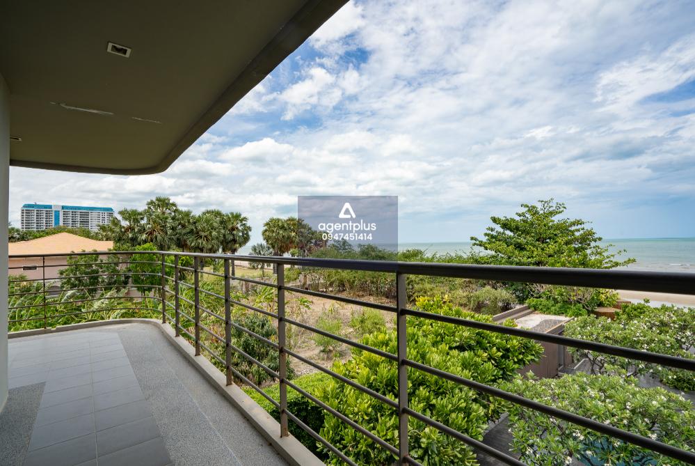 ห้องเพนท์เฮาส์ พร้อมระเบียงพักผ่อนขนาดใหญ่รับวิวทะเล