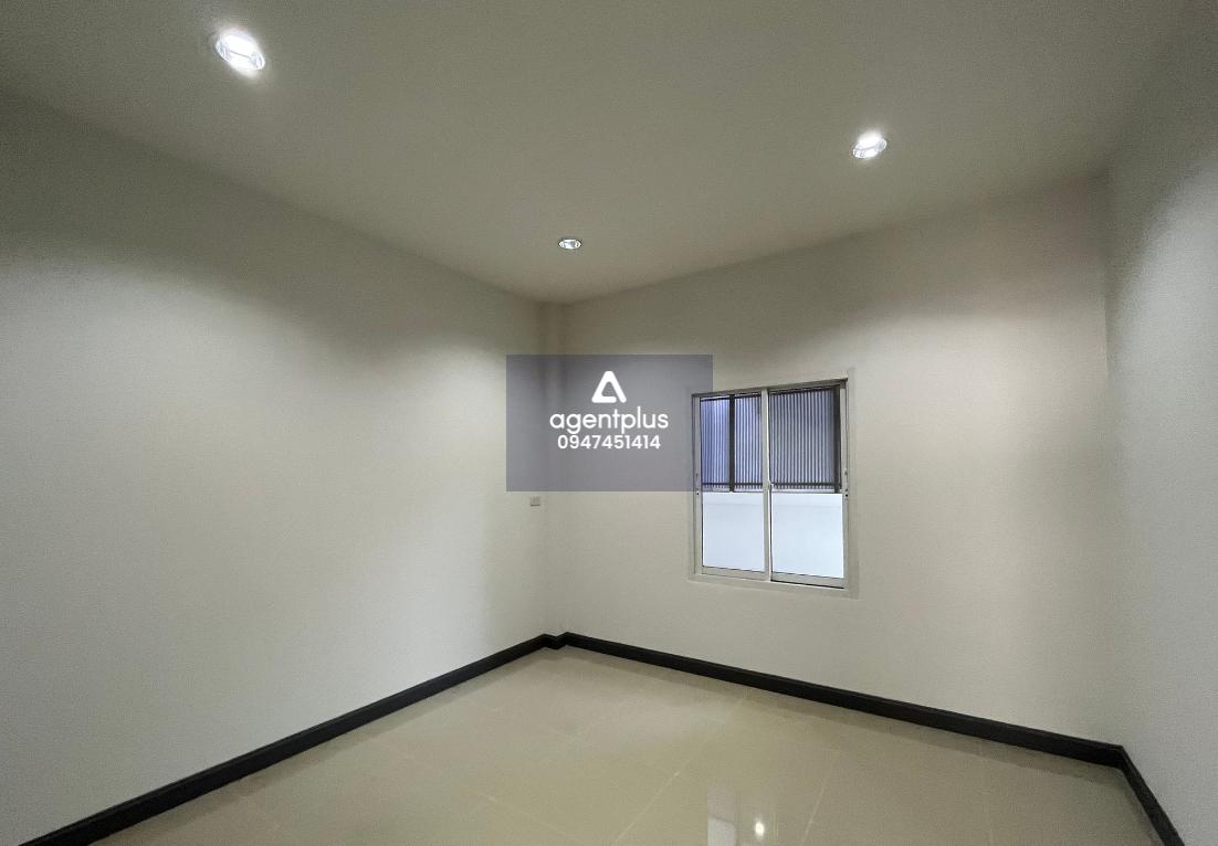 ขายบ้านเดี่ยว โครงการพรรณลดาฟ้าใส ราชบุรี ปรับปรุงใหม่ ทำเลที่สะดวกต่อการเดินทาง โดยสามารถเข้า-ออกได้จาก ถนนบ้านไร่วาสนาดี