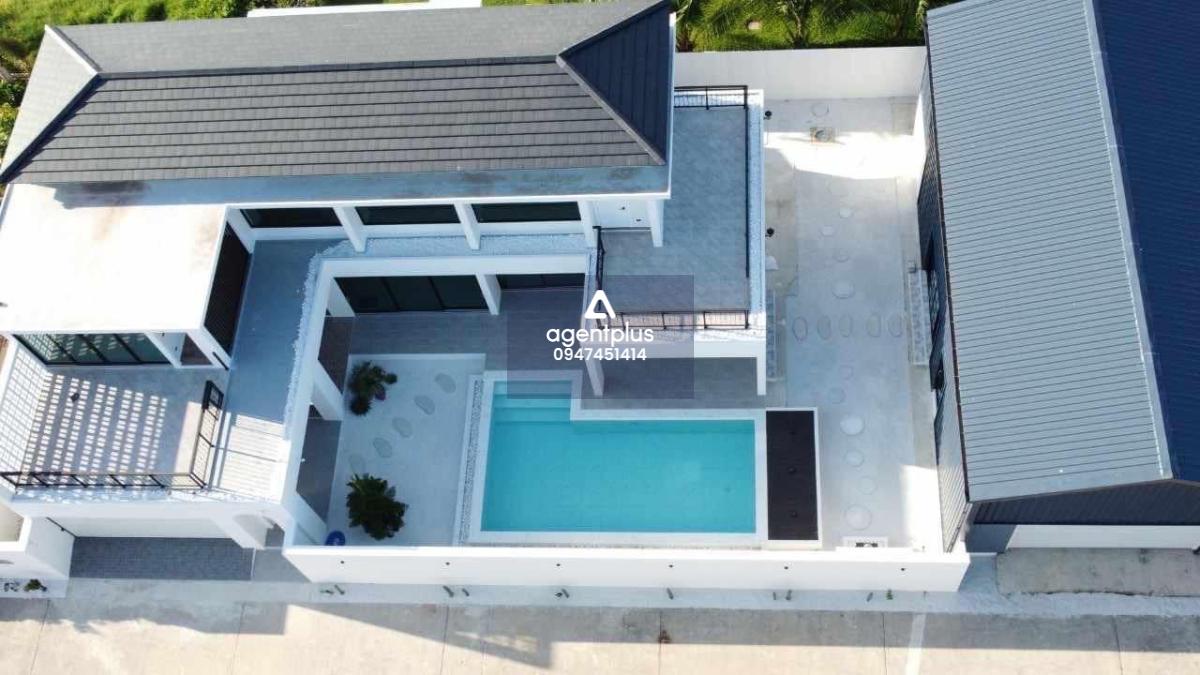 Pool Villa in Mapachan 