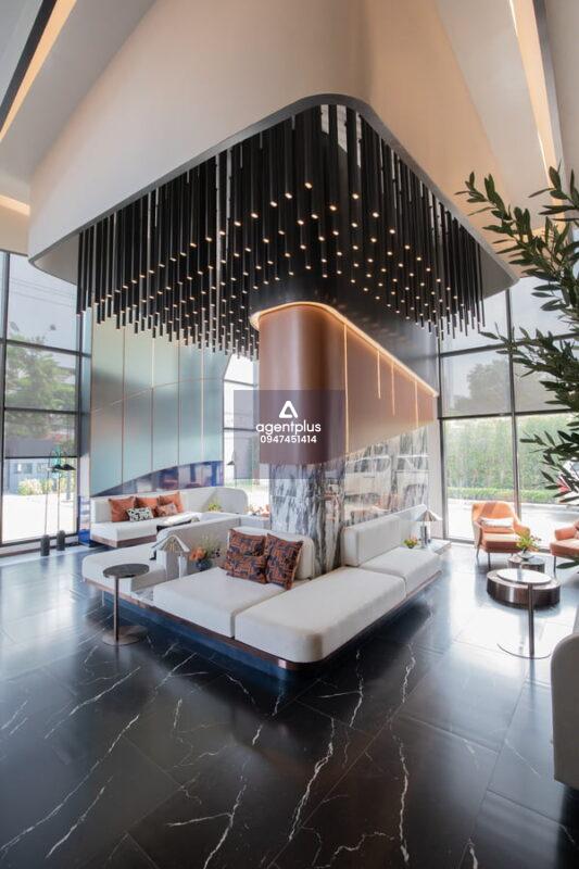 ออริจิ้น ปลั๊ก&เพลย์ รามคำแหง ทริปเปิ้ล สเตชั่น คอนโดพร้อมอยู่แห่งใหม่! ติดถนนรามคำแหง ใกล้สถานี 𝐈𝐍𝐓𝐄𝐑𝐂𝐇𝐀𝐍𝐆𝐄 3 สาย