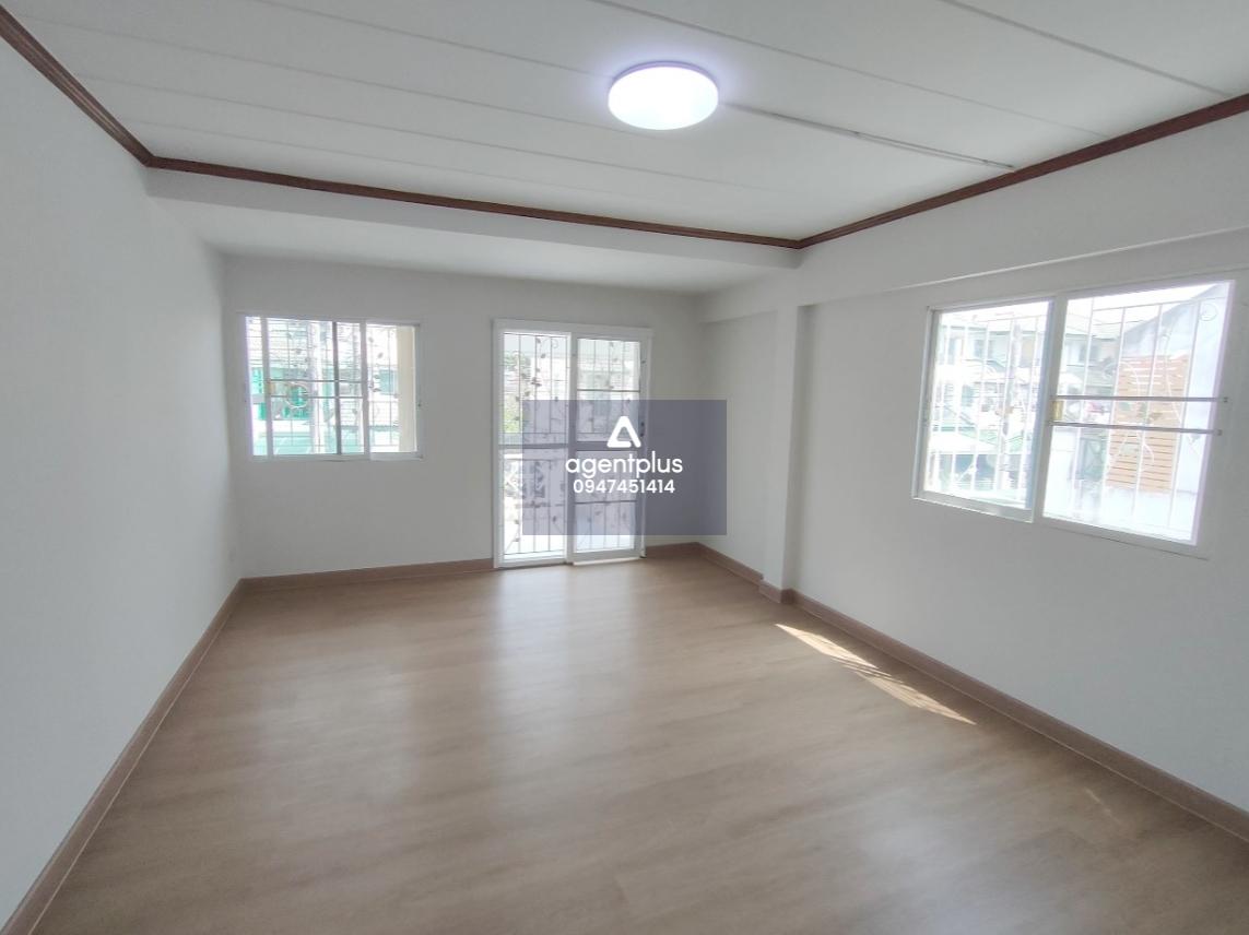 ทาวน์เฮ้าส์ 3 ชั้น บ้านมณเฑียรทิพย์ บางเขน บ้านพร้อมอยู่ ทำเลดี เหมาะสำหรับครอบครัวขนาดกลาง-ใหญ่