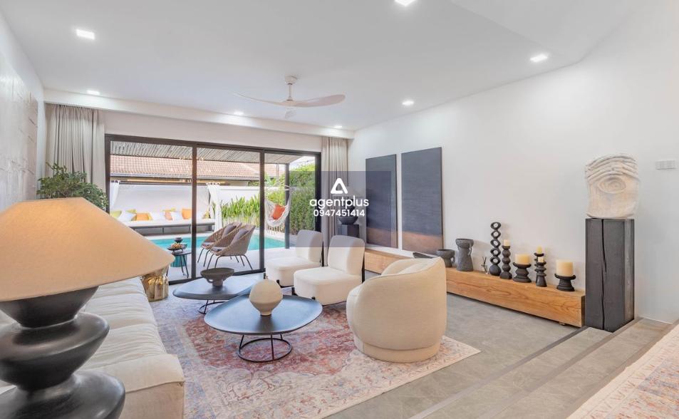 Best Deal! พูลวิลลาหรู Designer Villa, 5 นอน 5 น้ำ, ซื้อในนามบริษัท 14.9 ลบ. ถนนทุ่งกลม-ตาลหมัน, พัทยา