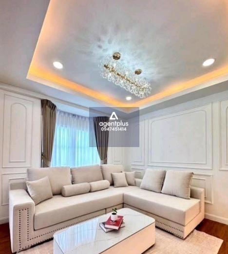 ขายบ้าน 3 ชั้น พูลวิลล่า พร้อมเฟอร์นิเจอร์บิวท์อินครบ 4 ห้องนอน 6 ห้องน้ำ และสระว่ายน้ำส่วนตัว ทำเลดี ใกล้พัทยาเหนือ