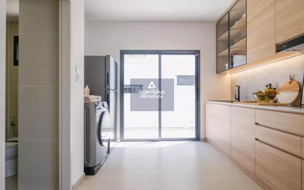 ขายบ้านเดี่ยวหรู วิลล่า 168 นิวกรุงเทพกรีฑา บ้านดีไซน์โมเดิร์น บนทำเลศักยภาพย่านนิวกรุงเทพกรีฑา ใกล้สิ่งอำนวยความสะดวกครบครัน เดินทางสะดวกเข้าออกได้หลายเส้นทาง