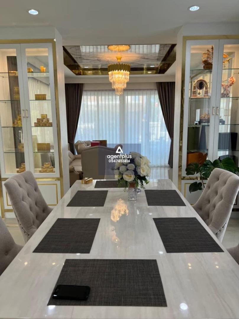 ขายบ้านเดี่ยวตากอากาศ ติถนนใหญ่สุขุมวิท ใกล้ชายหาด บางเสร่ - นาจอมเทียน 