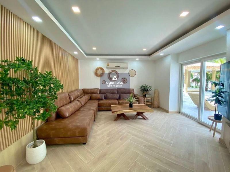 ขาย บ้านพูลวิลล่าสวยในโครงการ ทำเลทอง Siam Royal View Pattaya