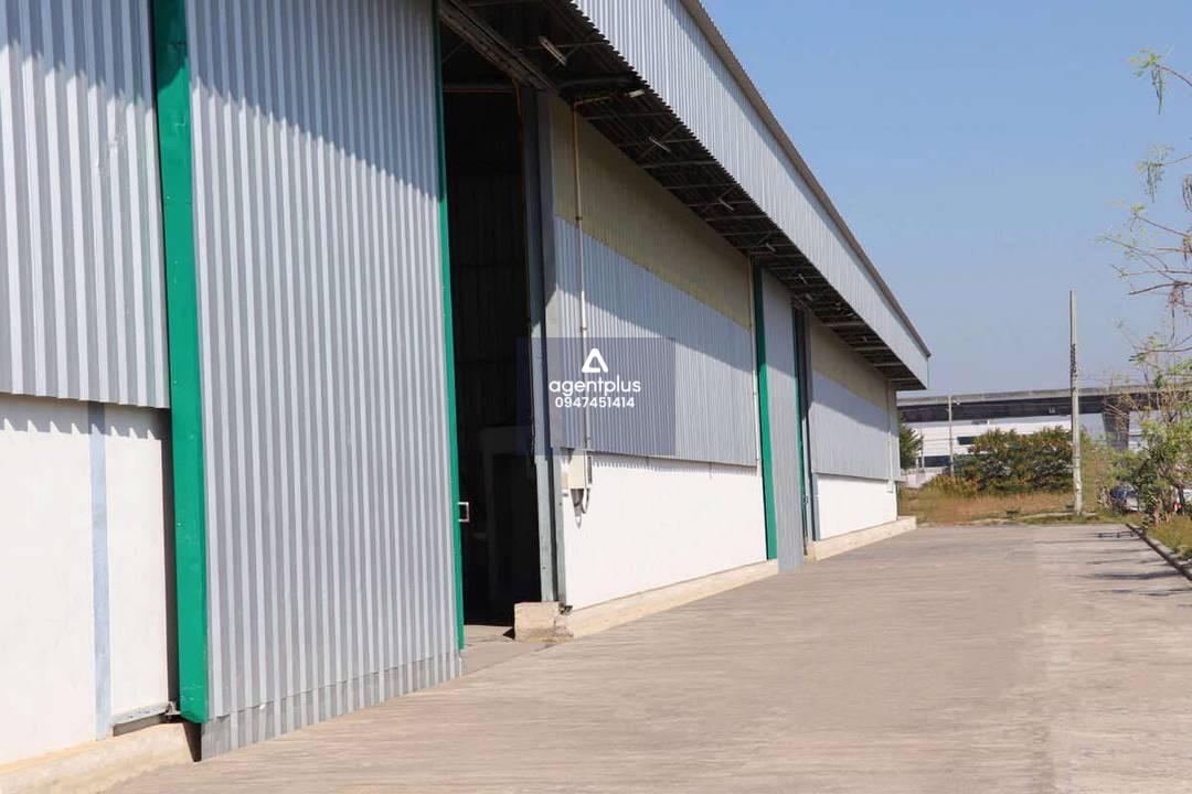 *ให้เช่าโกดัง [ 960-1,440 ตร.ม.] ที่ตั้ง บางนา ,บางบ่อ จ.สมุทรปราการ (ค่าเช่า 70.- บาท/ตรม)