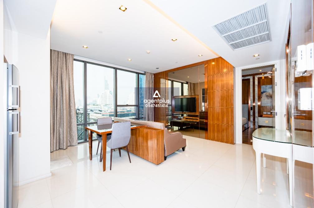 ขายคอนโดหรู เดอะ แบงค็อค สาทร  พร้อมอยู่ ทำเลดีใจกลางเมือง