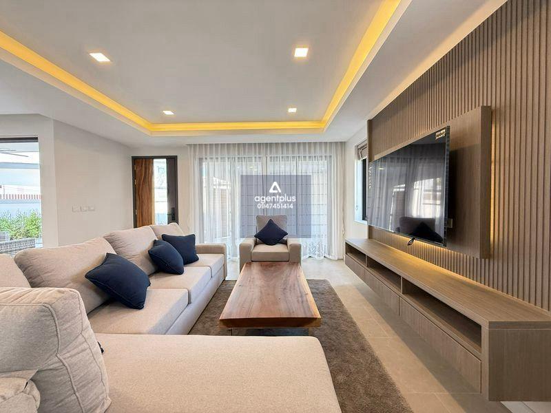 *ขายพูลวิลล่าพร้อมผู้เช่า เซ็นสิริ มิดทาวน์ วิลล่า ชลบุรี