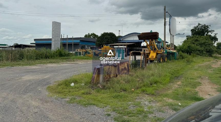 ขาย ออฟฟิศ โกดังและบ้านพักพนักงาน ที่ดินผังสีชมพู