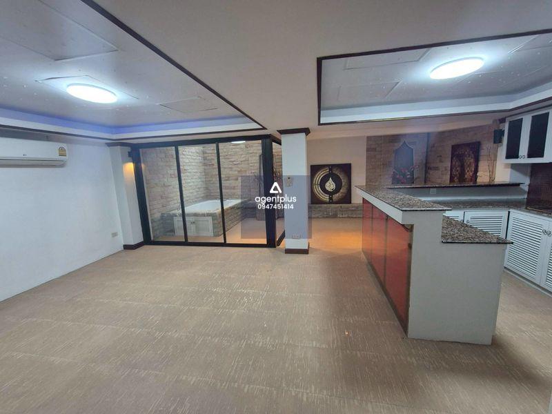 ทาวน์เฮ้าส์ติดทะเล ห่างจากทะเลเพียง 50 เมตร (หาดดงตาล) ปล่อยรายวันได้