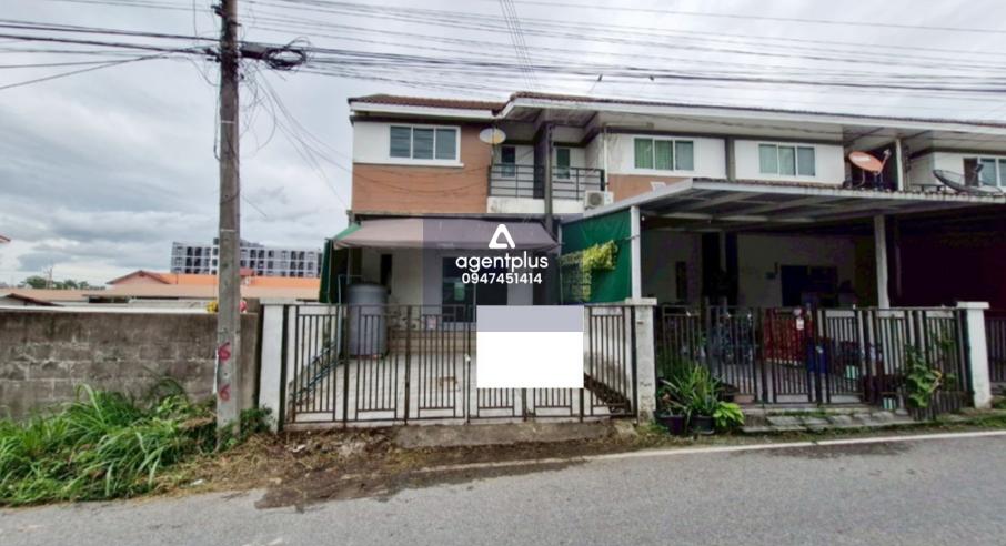 ทาวน์เฮ้าส์ ติดถนนเทศบาล 1 ทำเลดี ทรัพย์ตั้งอยู่ในแหล่งพาณิชยกรรม