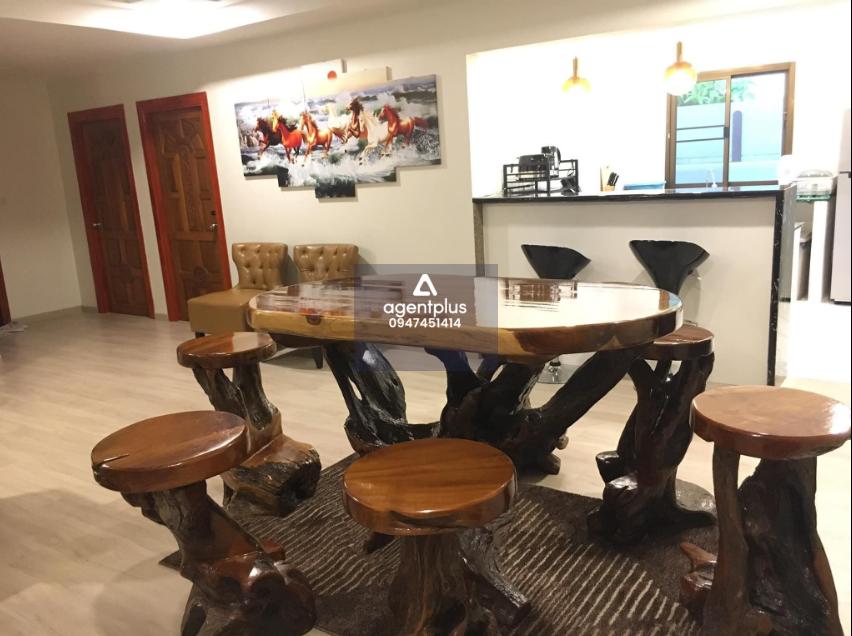 ขายบ้านพูลวิลล่า กลางเมืองพัทยา 3 ห้องนอน 2 ห้องน้ำ มีสระว่ายน้ำส่วนตัว เข้าออกเมืองสะดวก พัทยา