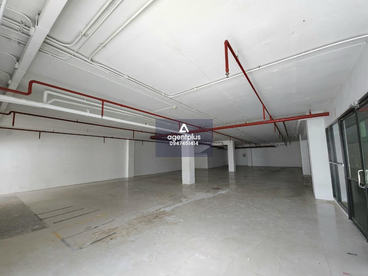 ให้เช่า พื้นที่ Commercial Space ในอาคาร Mixed Use Community Mall ถนน จันทร์ 