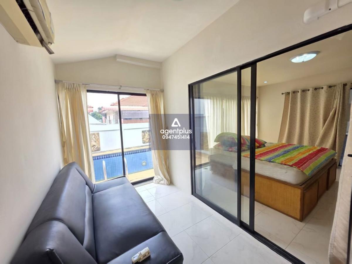 บ้านแฝดพร้อมสระว่ายน้ำ ใกล้ซอยสยามคันทรีคลับ — เพียง 3.79 ล้านบาทเท่านั้น