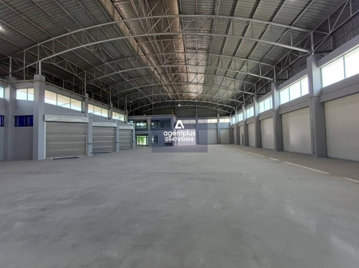 *ให้เช่าโรงงาน/โกดังสร้างใหม่ ติดถนนใหญ่ แถวแพรกษา สมุทรปราการ