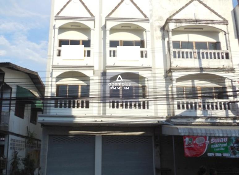 ขายอาคารพาณิชย์ 3 ชั้น จำนวน 2 คูหา ทะลุถึงกัน ภายในกว้างขวาง ปรับปรุงแล้ว ทำเลดีตั้งอยู่ใจกลางอำเภอเมืองกาฬสินธุ์ เหมาะสำหรับการอยู่อาศัยและทำธุรกิจ