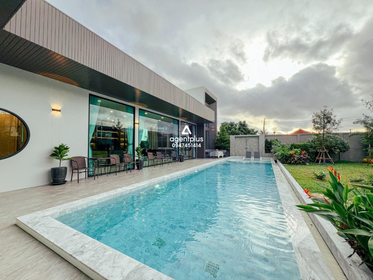 ขายบ้านพูลวิลล่าหรู ใกล้ทะเล