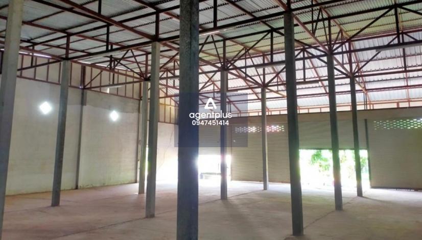 *ขาย โกดังชั้นเดียว ห่างจากถนนสายเขมราฐ-โขงเจียม ประมาณ 400 เมตร บ้านโป่งเป้า