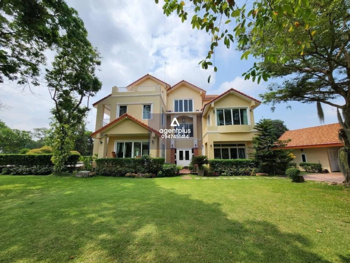 *บ้านหรู 3 ชั้นให้เช่า หมู่บ้าน เลควูด บางนา-ตราด สมุทรปราการ