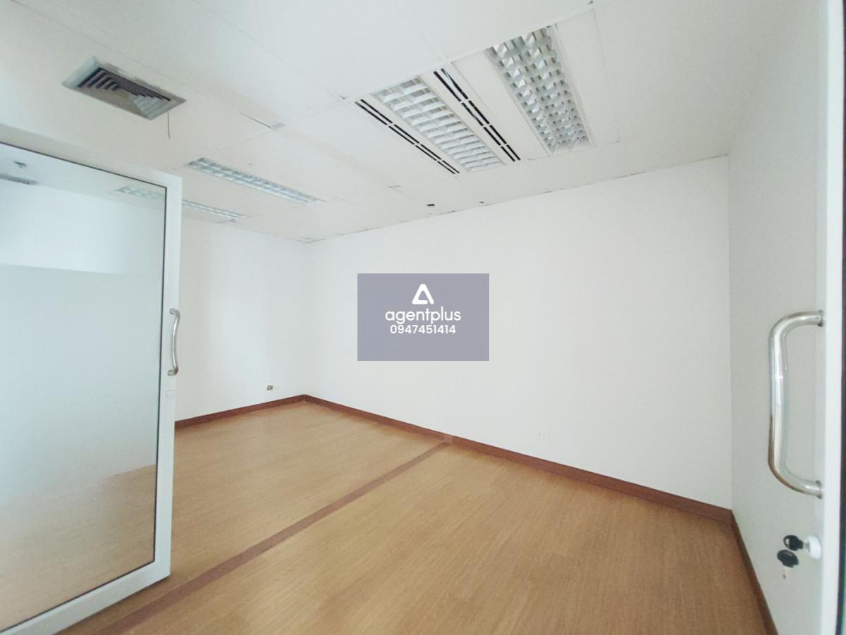 เช่า อาคารสำนักงานมาตรฐาน ใจกลางเมือง ใกล้อนุสาวรีย์ชัยสมรภูมิ 105.5 ตรม.