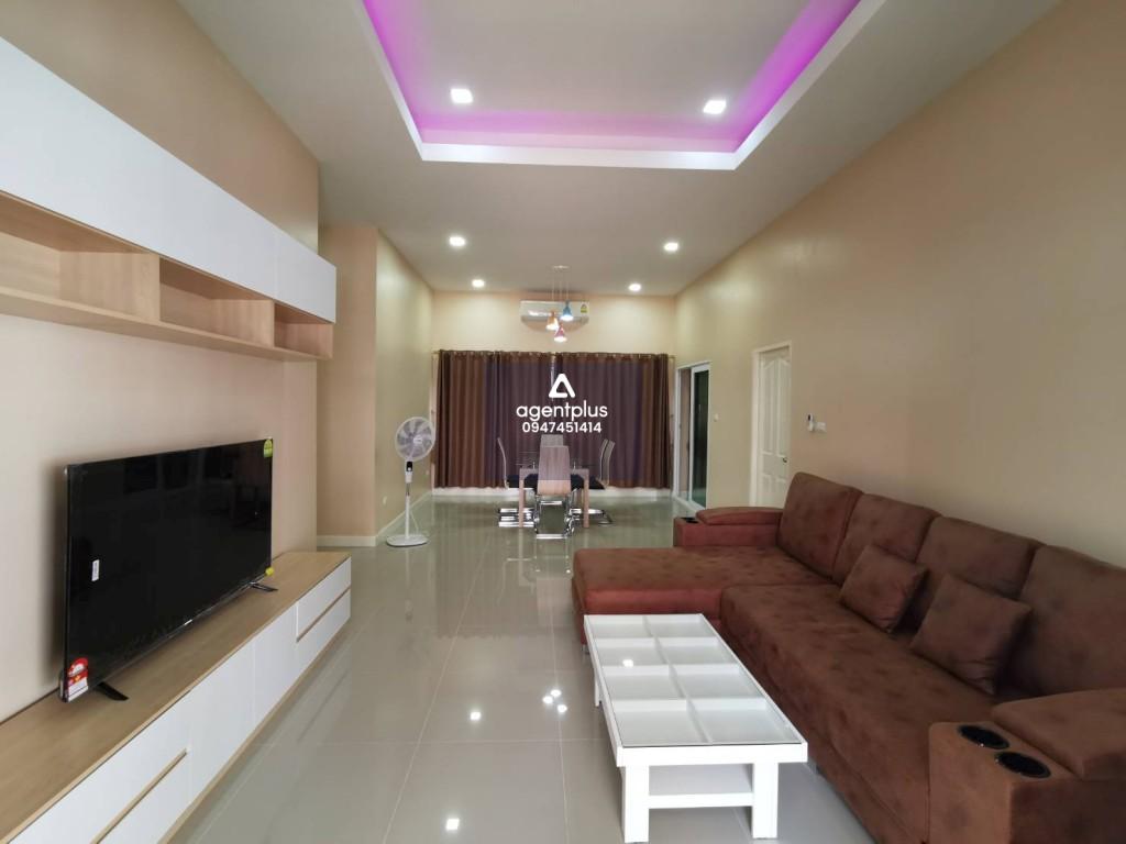 บ้านสวยในโครงการให้เช่า พิกัด ทุ่งกลมตาลหมัน เขามะกอก พัทยา ใกล้ทะเล