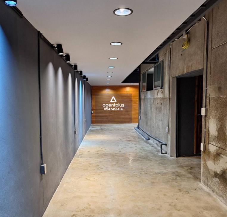 *โรงงาน อาคาร 3 ชั้น 750 ตร.เมตร  ให้เช่า ซอยลาดพร้าว 71 ถนนลาดพร้าว  เข้าซอย 600 เมตร