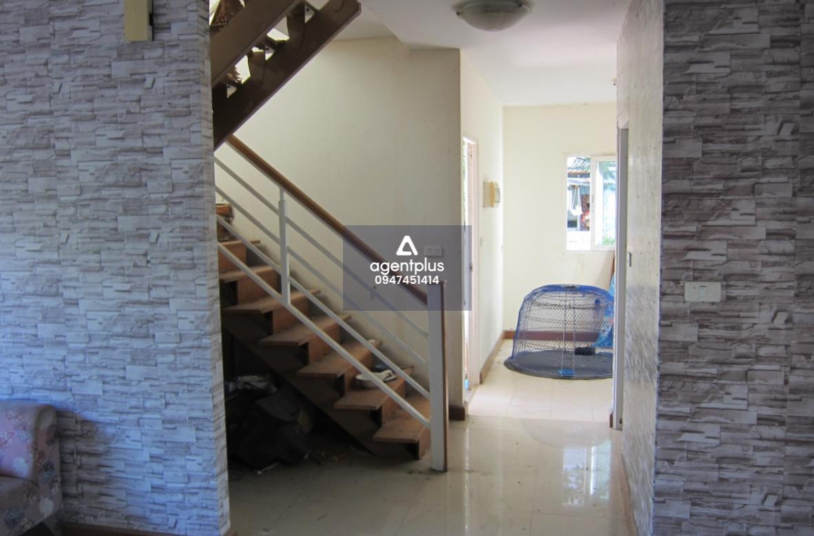 ขายบ้านเดี่ยวเปล่า 2 ชั้น โครงการพฤกษาวิลเลจ 15 ถนนเทพารักษ์ ราคา 3 ล้านบาท เหมาะกับการนำมารีโนเวทใหม่ ใกล้วัดน้อยสุวรรณาราม โรงเรียนและตลาดสด