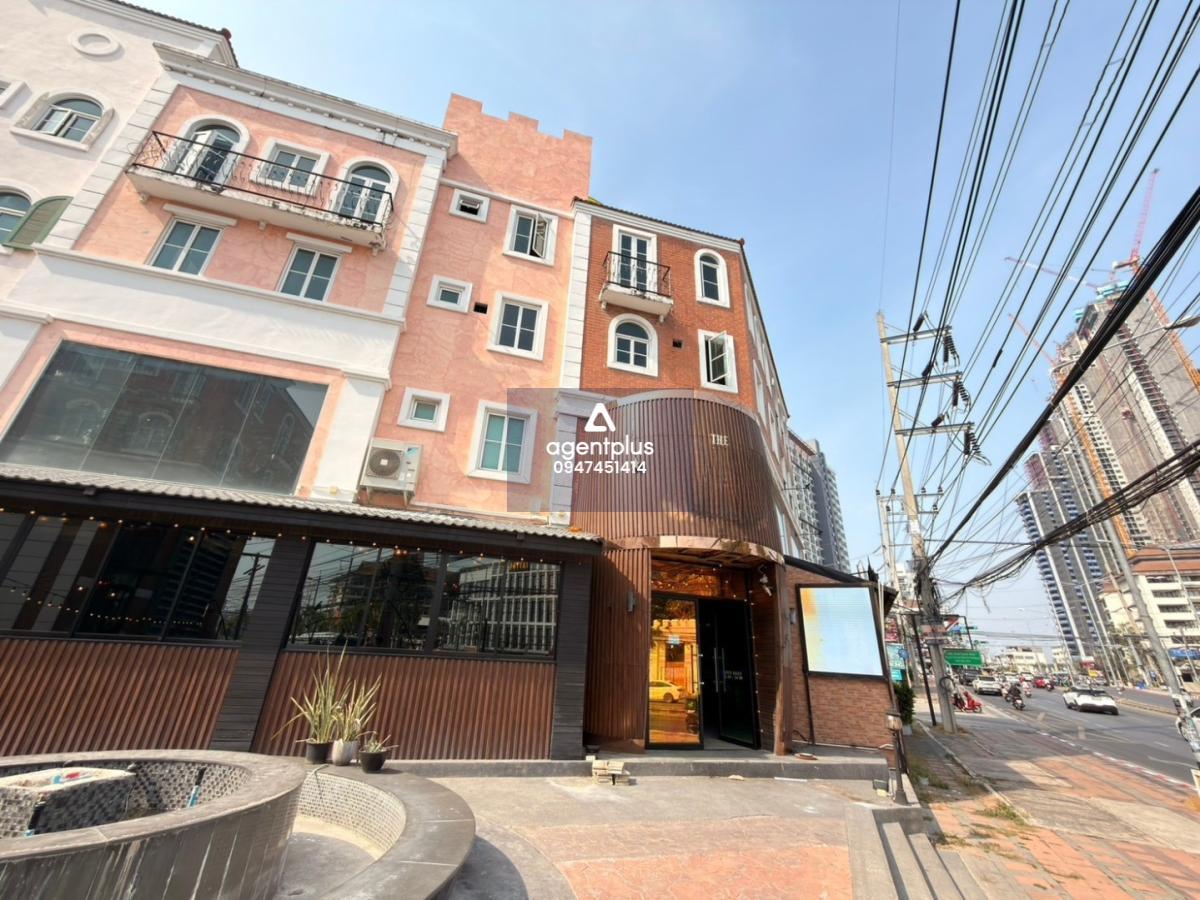 ขายร้านอาหาร 5 ชั้น พร้อม rooftop และชั้นใต้ดิน ติดถนนทัพพระยา ทำเลดี พัทยา