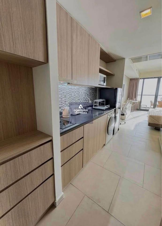 ให้เช่าคอนโดหรูริมทะเล พร้อมเข้าอยู่ Zire Wongamat พัทยา