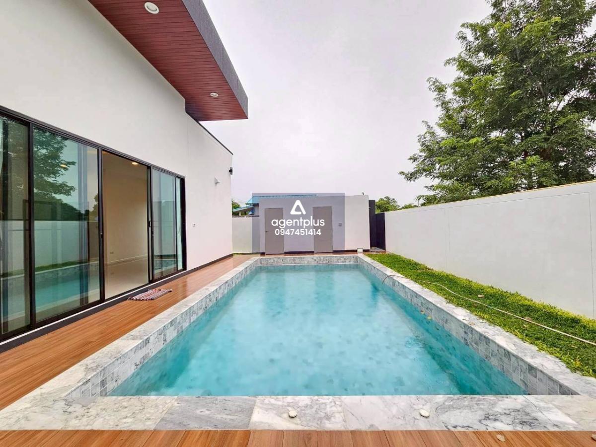 ขาย บ้านเดี่ยวสร้างใหม่พร้อมสระว่ายน้ำ ใกล้โรงเรียนนานาชาติรีเจ้นท์ ใกล้ขอบอ่างมาบประชัน