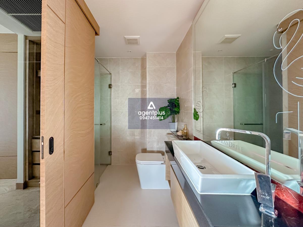 ขายคอนโดวิวทะเล เดอะ ริเวียร่า โอเชี่ยน ไดร์ฟ พร้อมอยู่