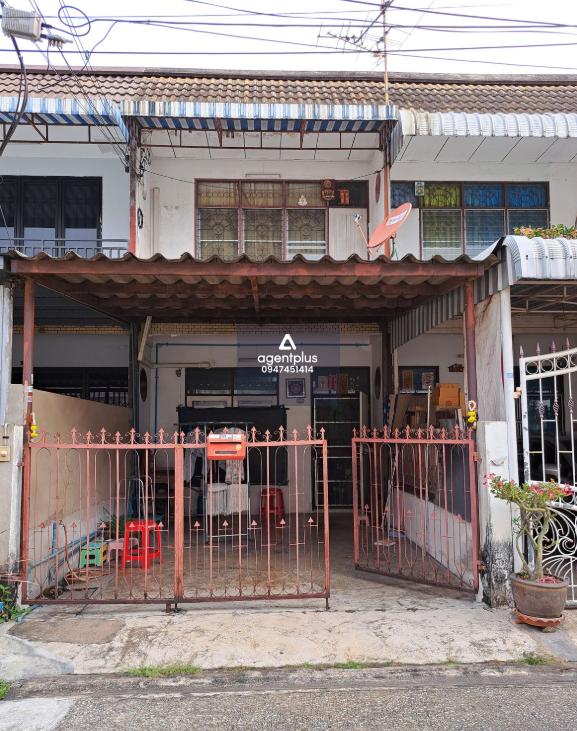 ขายทาวน์เฮาส์ 2 ชั้น ลาดพร้าว 53 โชคชัย 4 ซอย 38 ใกล้รถไฟฟ้าสายสีเหลือง สถานีโชคชัย 4 ทำเลดี เดินทางสะดวก เงียบสงบ