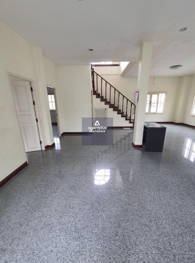 ขายบ้านเดี่ยวหลังใหญ่ ทำเลดี — ลัดดาวิลล์ 5 บางบัวทอง บ้านสวย พื้นที่เยอะ เหมาะสำหรับครอบครัวที่ต้องการความเป็นส่วนตัวและการเดินทางสะดวก