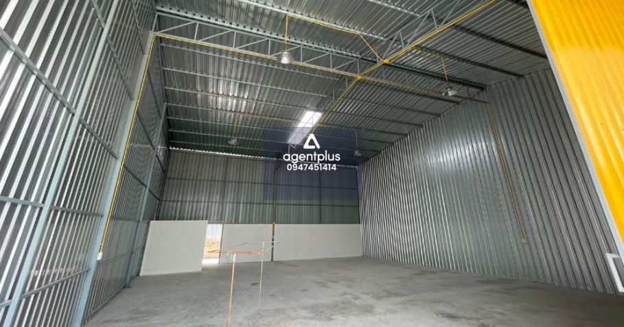 *ให้เช่าโกดัง/คลังสินค้าให้เช่าตลาดขวัญ เลี่ยงเมืองนนท์ สะพานเจษฎาบดินทร์