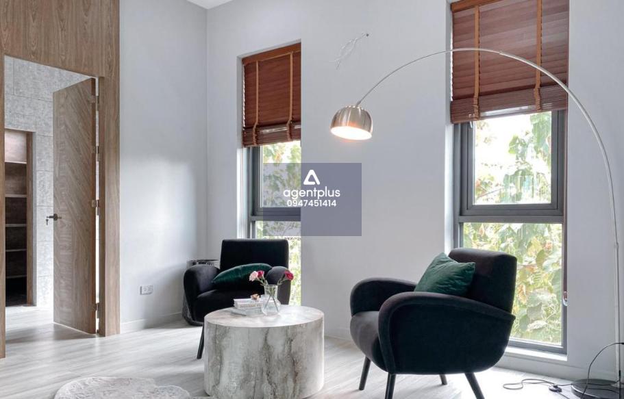 พูลวิลล่าหรู 4 ห้องนอน ที่ห้วยใหญ่ พัทยา พร้อมเฟอร์นิเจอร์ใหม่เอี่ยม ตกแต่งอย่างลงตัวสไตล์โมเดิร์น